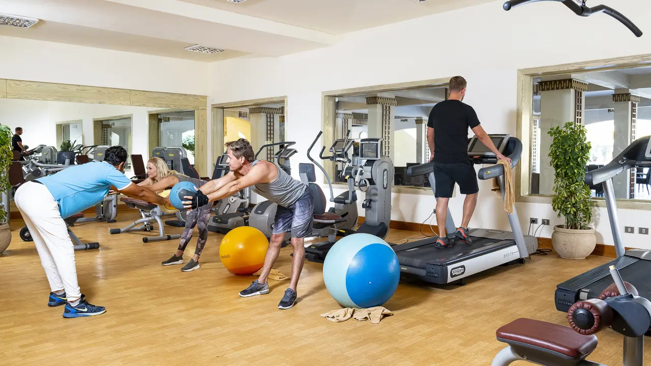 الفندق ثري كورنرز فيروز بلازا بيتش - مرسى علم